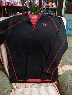 Under Armour Black Pullover Quarter-Zip with Red Accents Plus Size